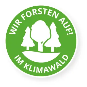 Schriftzug: Wir forsten auf! Im Klimawald, auf grünen Hintergrund