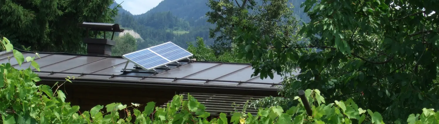 Solaranlage in einem Kleingarten